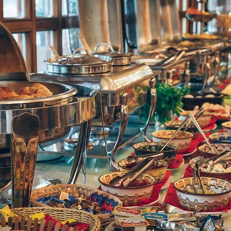 سوبر 8 فندق سكوبجي
